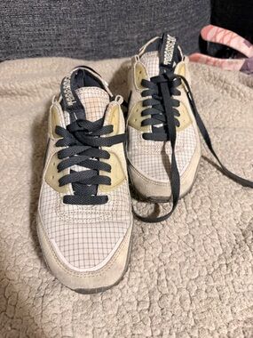 Nike Women's Beige Grid Sneakers with Black Laces